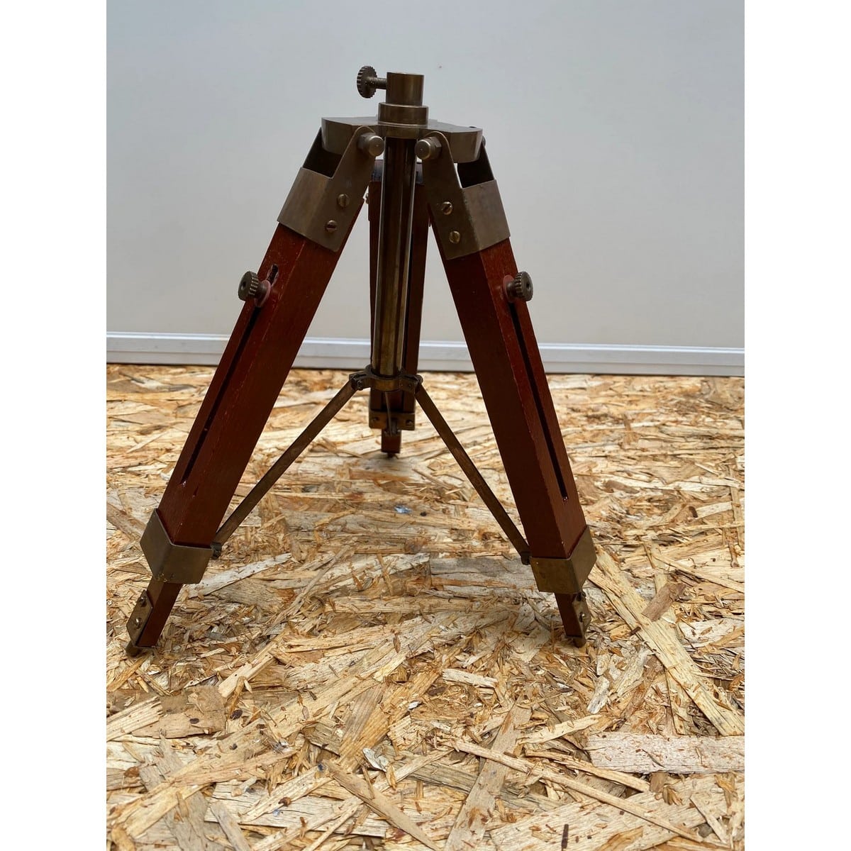 Antique Style Brass Made Marine Telescope With Wooden Made Tripod