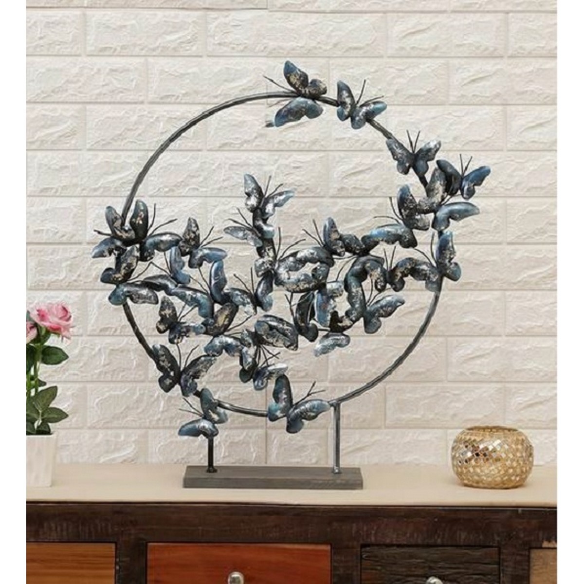 Circular Ring With Several Butterly in Purple For Table Top Decor