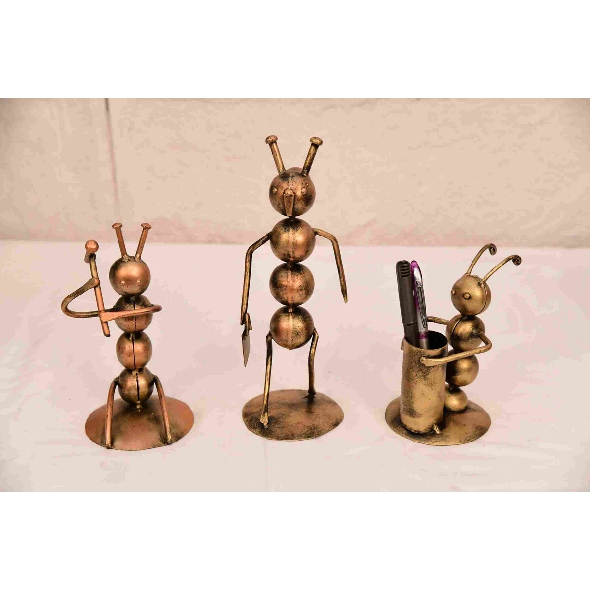 Metal Ant Shape Set of 3 Table Top Pen Stand