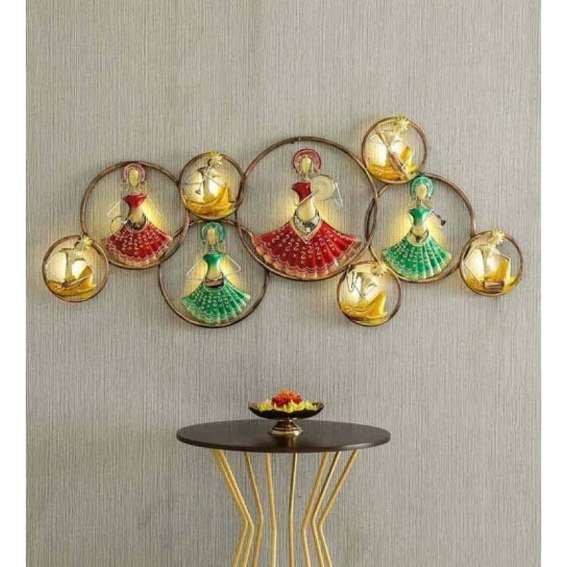 Colourful Traditional Lady Statues in Rings for Wall